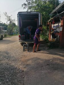 รถกระบะส่งของ